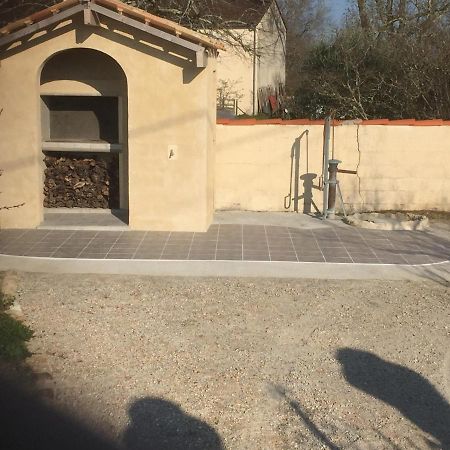 Superbe Gite A La Campagne Dans Le Bordelais Saint-Vivien-de-Blaye Ngoại thất bức ảnh