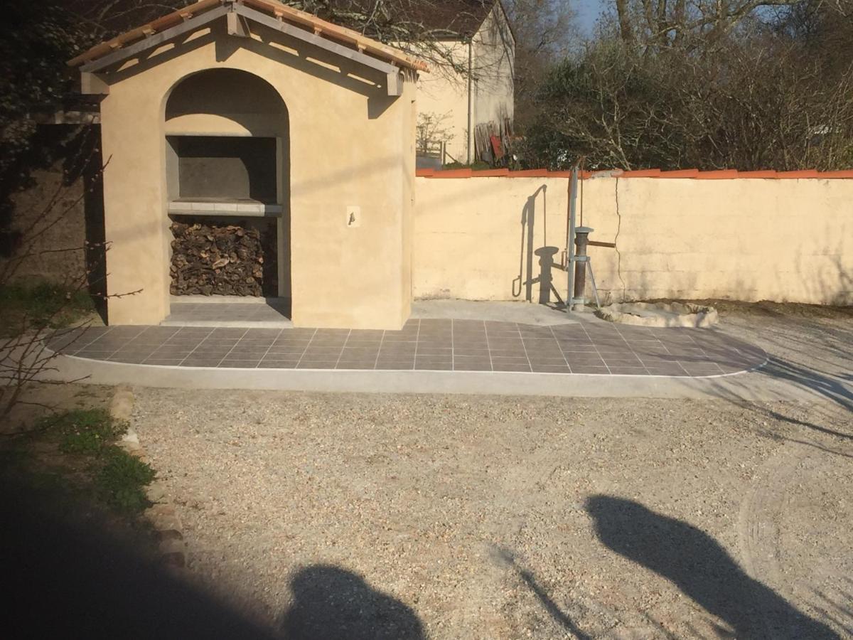 Superbe Gite A La Campagne Dans Le Bordelais Saint-Vivien-de-Blaye Ngoại thất bức ảnh